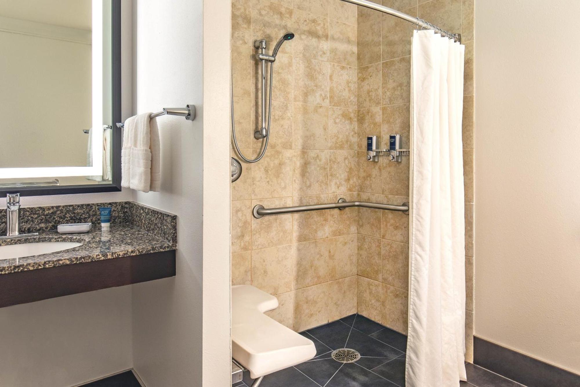 Four Points by Sheraton Kalamazoo Bagian luar foto