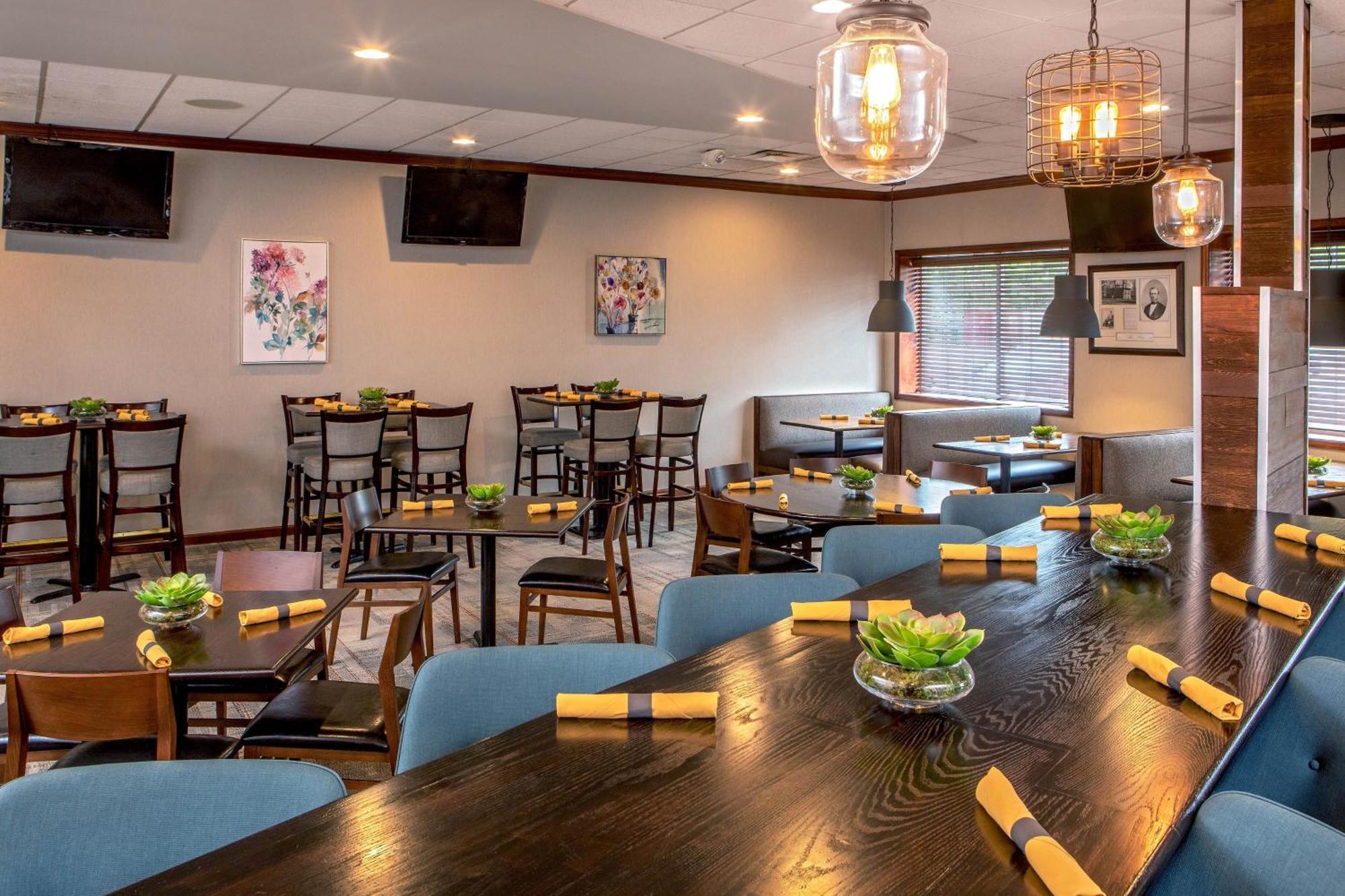 Four Points by Sheraton Kalamazoo Bagian luar foto